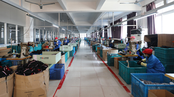 Femi9服装展柜（收银台）